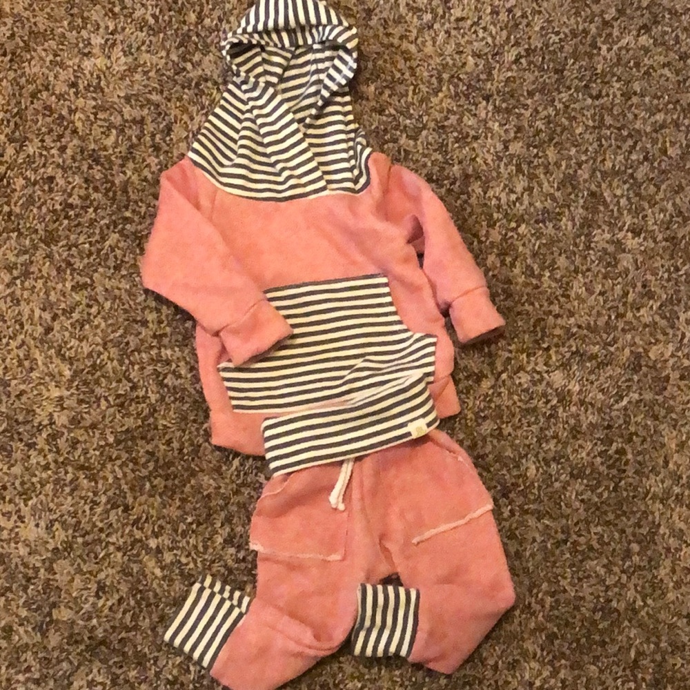Lulu & Roo dark mauve sweatshirt and pants